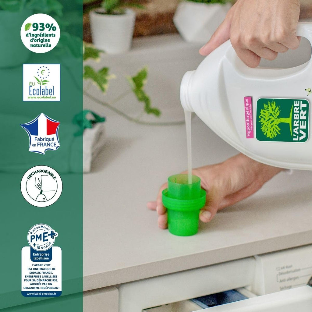 L'Arbre Vert Lessive Liquide Savon Végétal Hypoallergénique, Bouteille à Pichet, 1,53 L, 34 Lavages