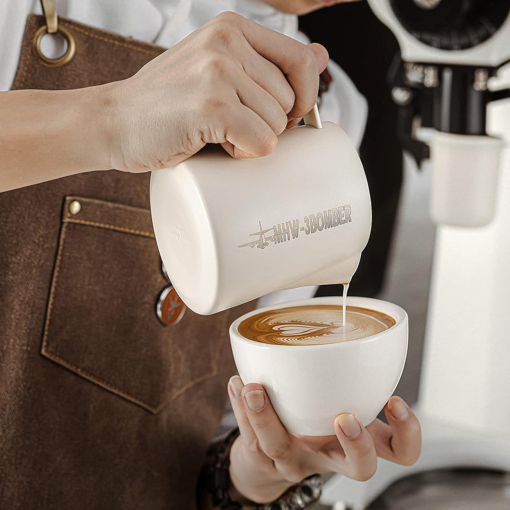 MHW-3BOMBER P5020W 5.0 Pichet à latte art en acier inoxydable blanc - 500 ml