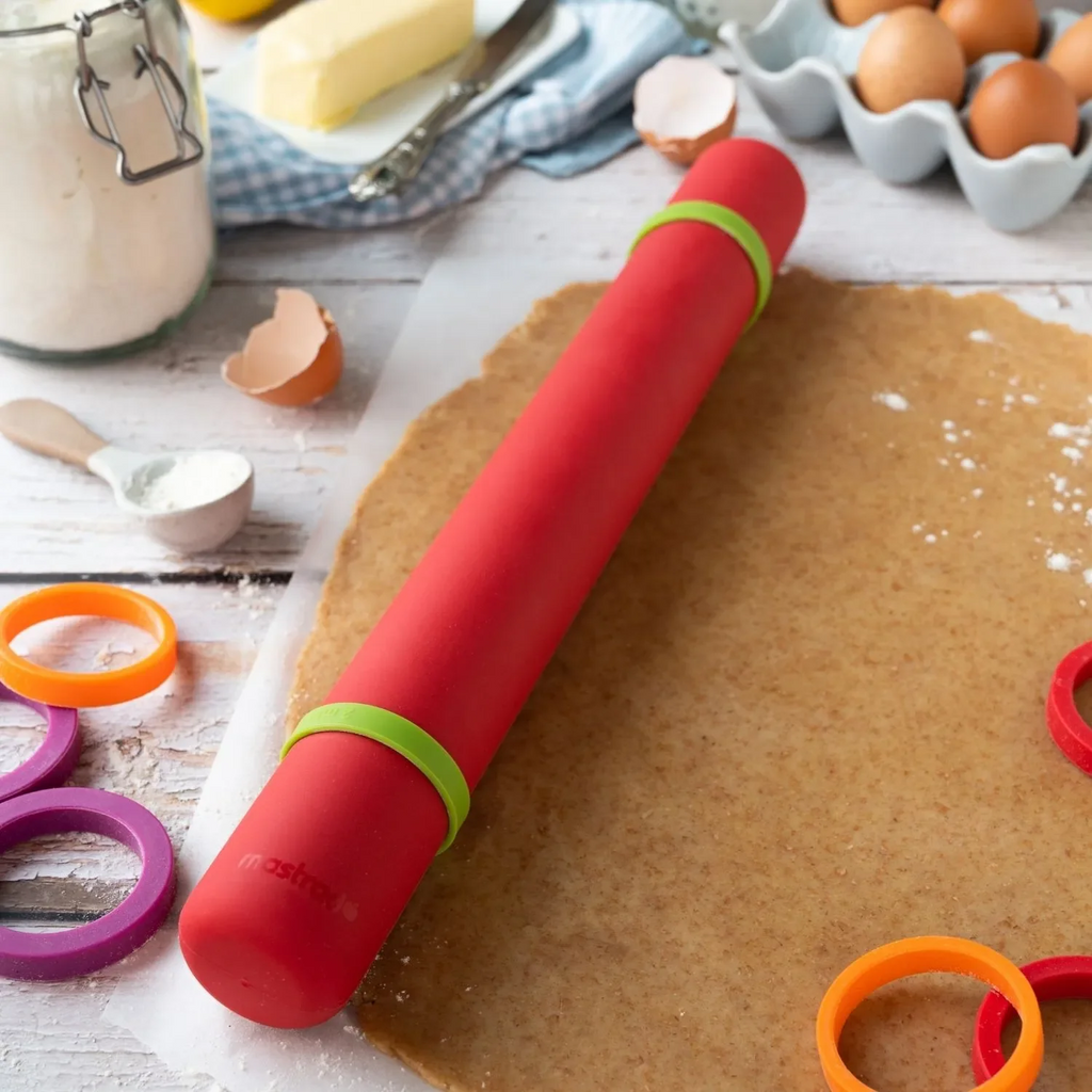 Mastrad Rouleau à pâtisserie réglable antiadhésif Rouge – Contrôle d’épaisseur 2 à 8 mm – Silicone sans BPA – 41 cm