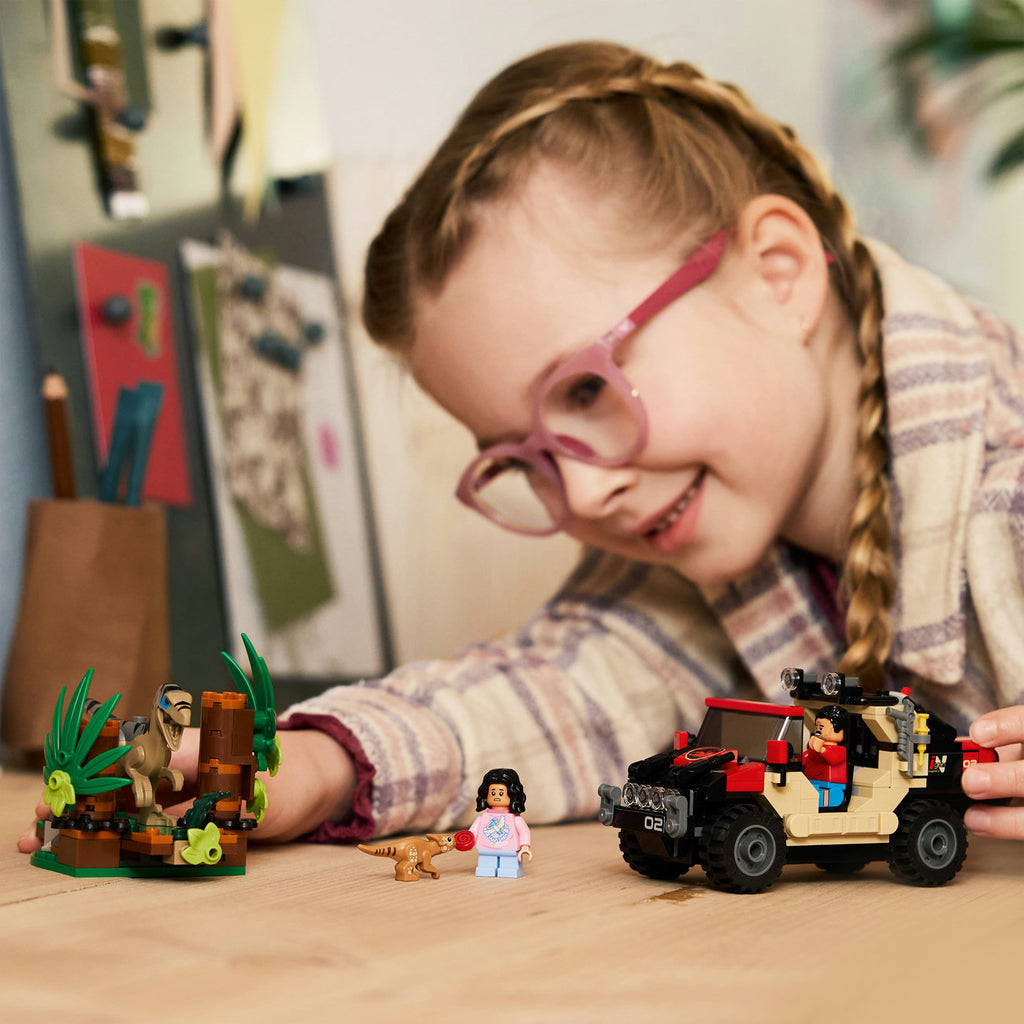 LEGO Jurassic World 76972 Le vélociraptor et l’évasion en 4x4
