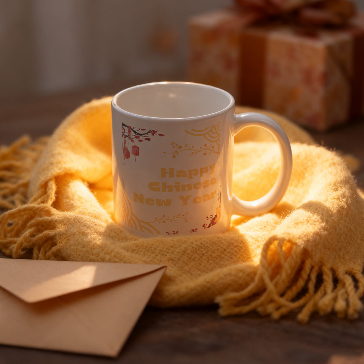 Alphynix 1 pc Tasse Nouvel An chinois 11 oz En céramique Avec lanternes rouges et fleurs de prunier Cadeau de fête pour amis Famille Collègues Cadeau d'anniversaire Saint-Valentin