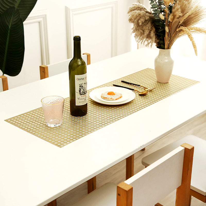 Set de table rectangulaire en PVC perforé, coussin de table antidérapant, set de table décoratif résistant à la chaleur, set de table imperméable et lavable, décoration centrale pour la table à manger (or), 4 pcs