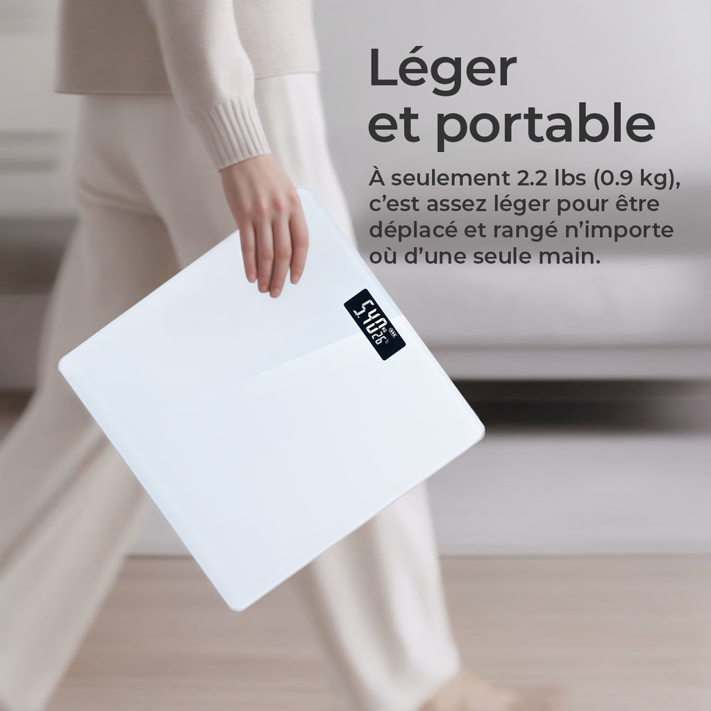 Sparoma AD-26 Pèse-personne électronique avec capacité de 180 kg, haute précision de 0,05 kg, verre trempé de 4 mm et écran LCD, blanc - Alimenté par 2 piles AAA (piles non incluses)