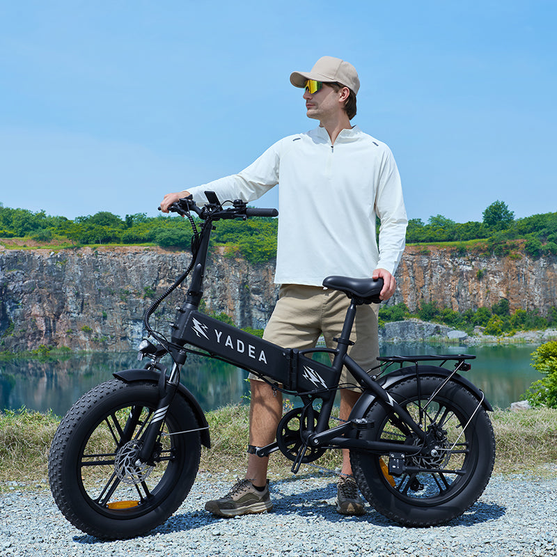 Vélo électrique YADEA Rover pliable à pneus larges, Noir, Pneus tout-terrain 20 × 4,0 pouces, Cadre en alliage d'aluminium, Longue autonomie 90–120 km, Batterie au lithium