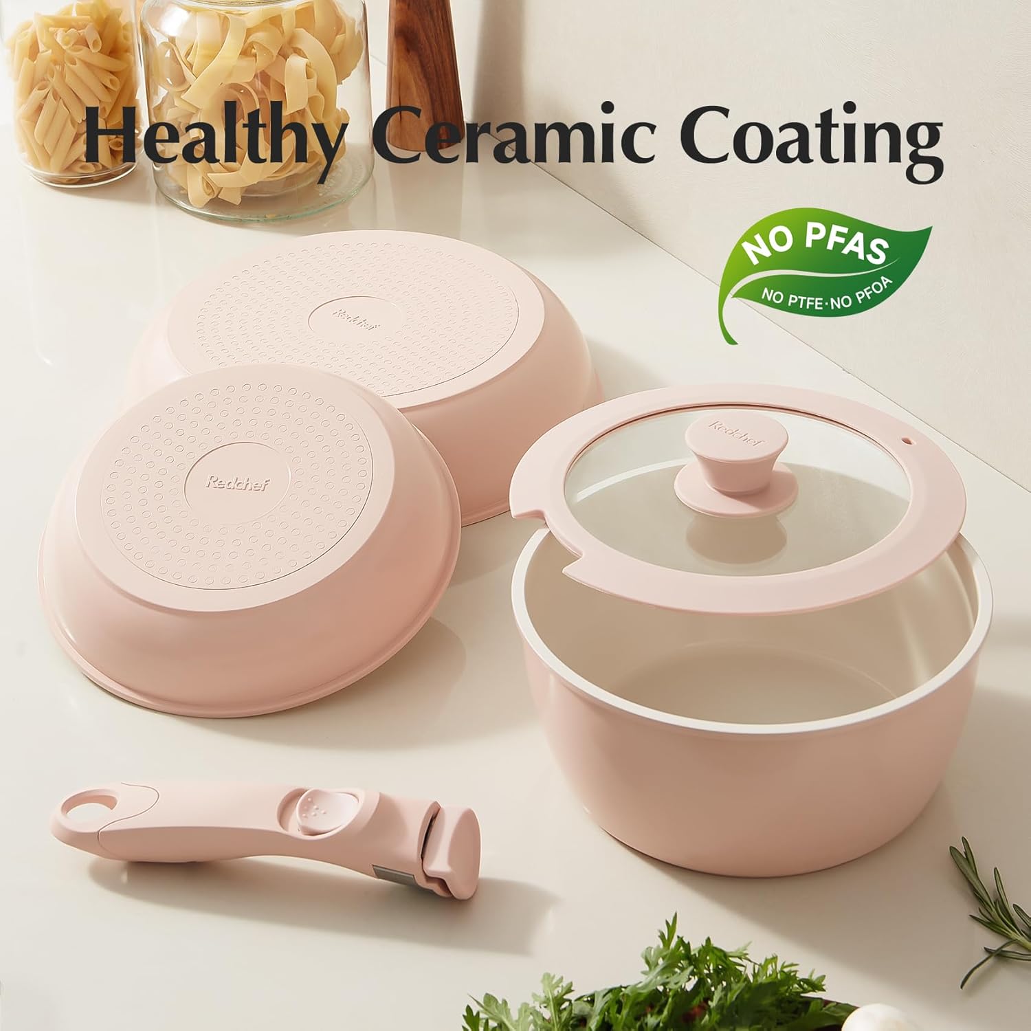 Redchef Set de 5 pièces de cookware en revêtement céramique, avec casseroles de 20 cm, couvercle, poêles de 20 cm/26 cm & poignée amovible, sans PTFE/PFOA/PFAS, compatible lave-vaisselle, extérieur rose & intérieur blanc