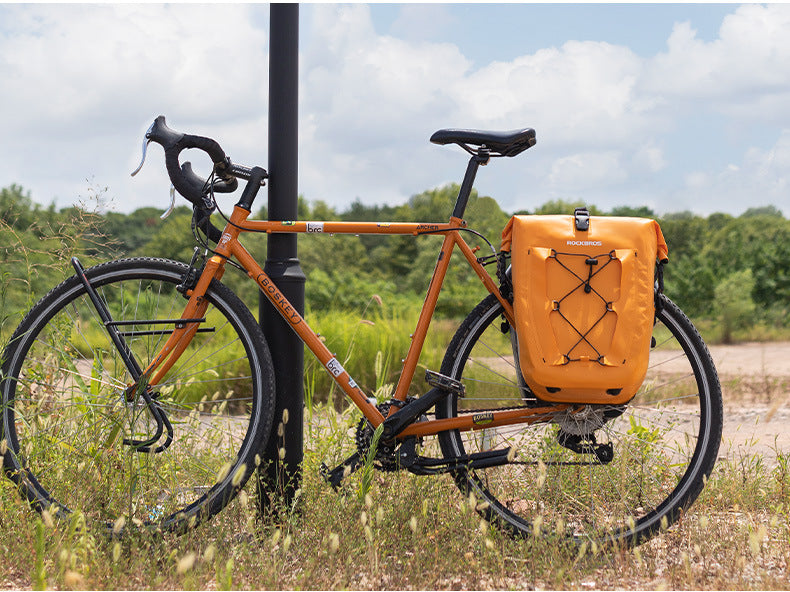 Sac de selle de vélo imperméable 30 L, sacoches de vélo à grande capacité pour VTT, vélo de route et vélo électrique, voyage et trajet quotidien, noir