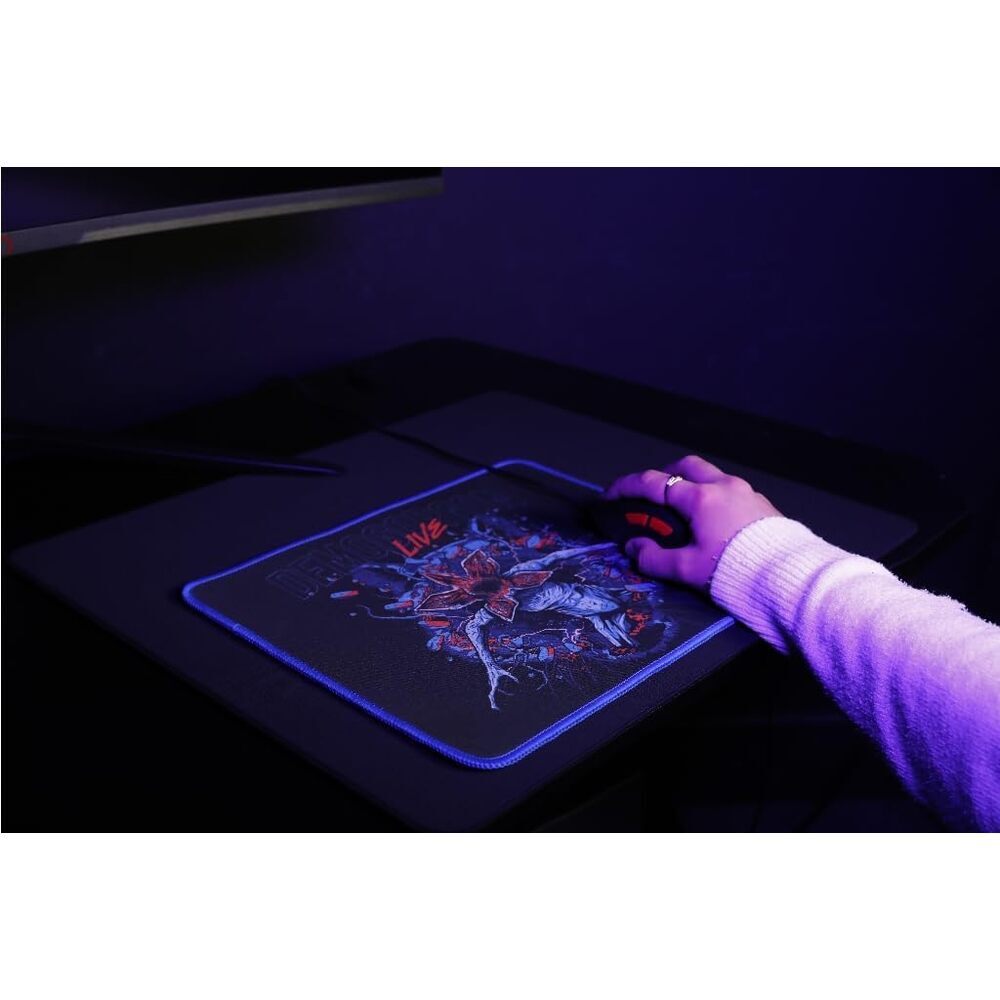 Konix Stranger Things Tapis de souris gaming 32 x 27 cm - Surface microfibre antidérapante - Caoutchouc - Motif Demogorgon Live