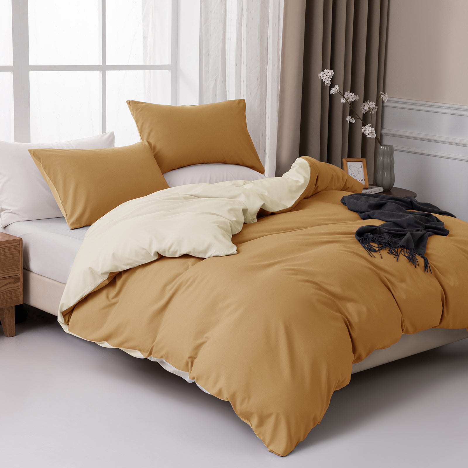 MENDALE Parure de lit premium - Housse de couette 260 x 240 cm avec taie d'oreiller 65 x 65 cm - Microfibre brossée douce - Marron et Jaune