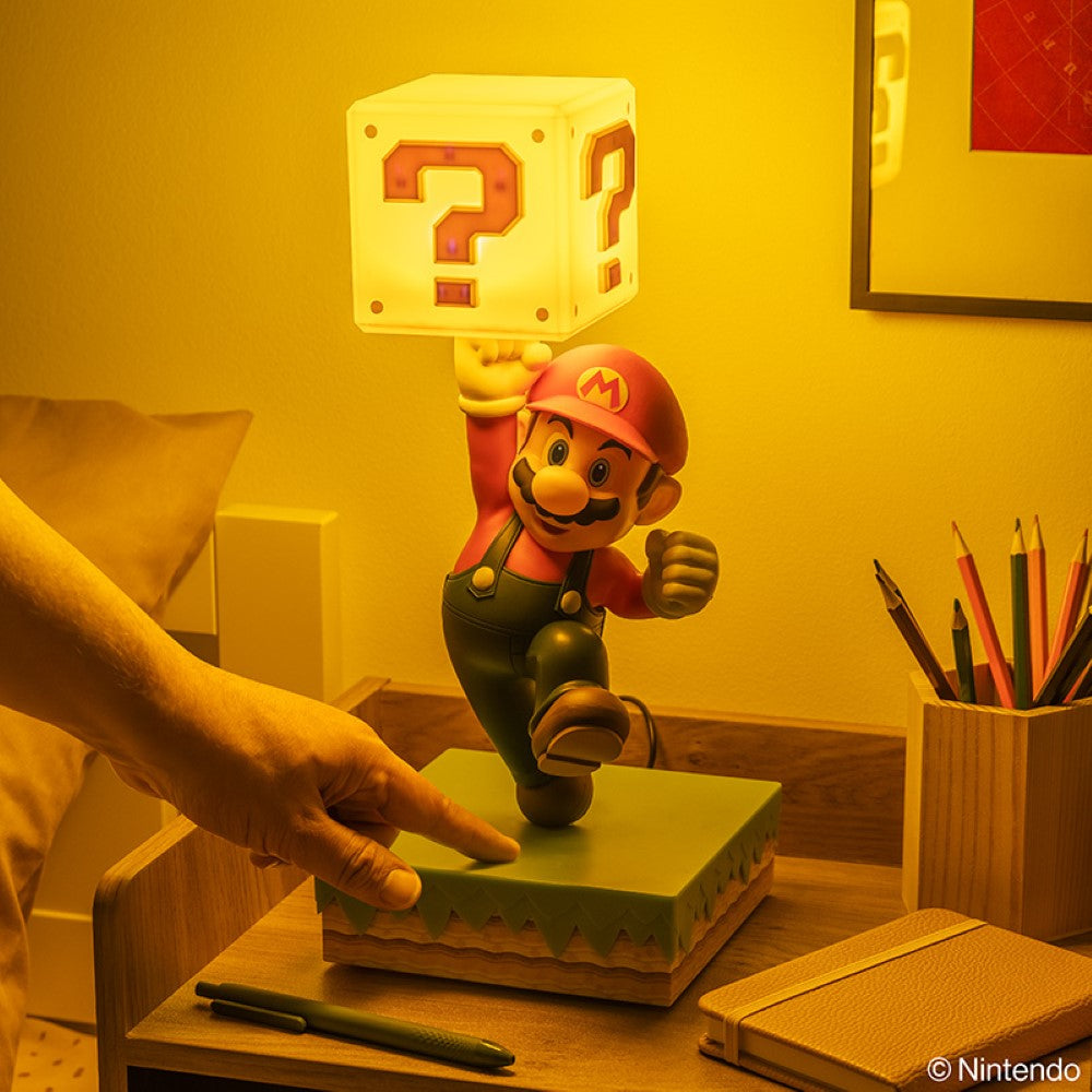 Super Mario Lampe LED Diorama - Sous licence officielle - Alimentation USB