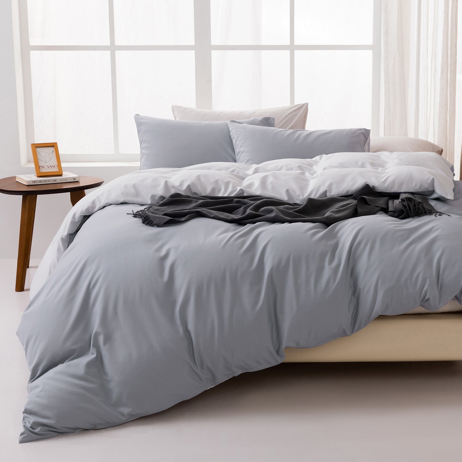 MENDALE Parure de couette - Parure de lit premium - Housse de couette 260*240 cm avec taie d'oreiller 65*65 cm - Microfibre douce brossée - Gris foncé & gris clair