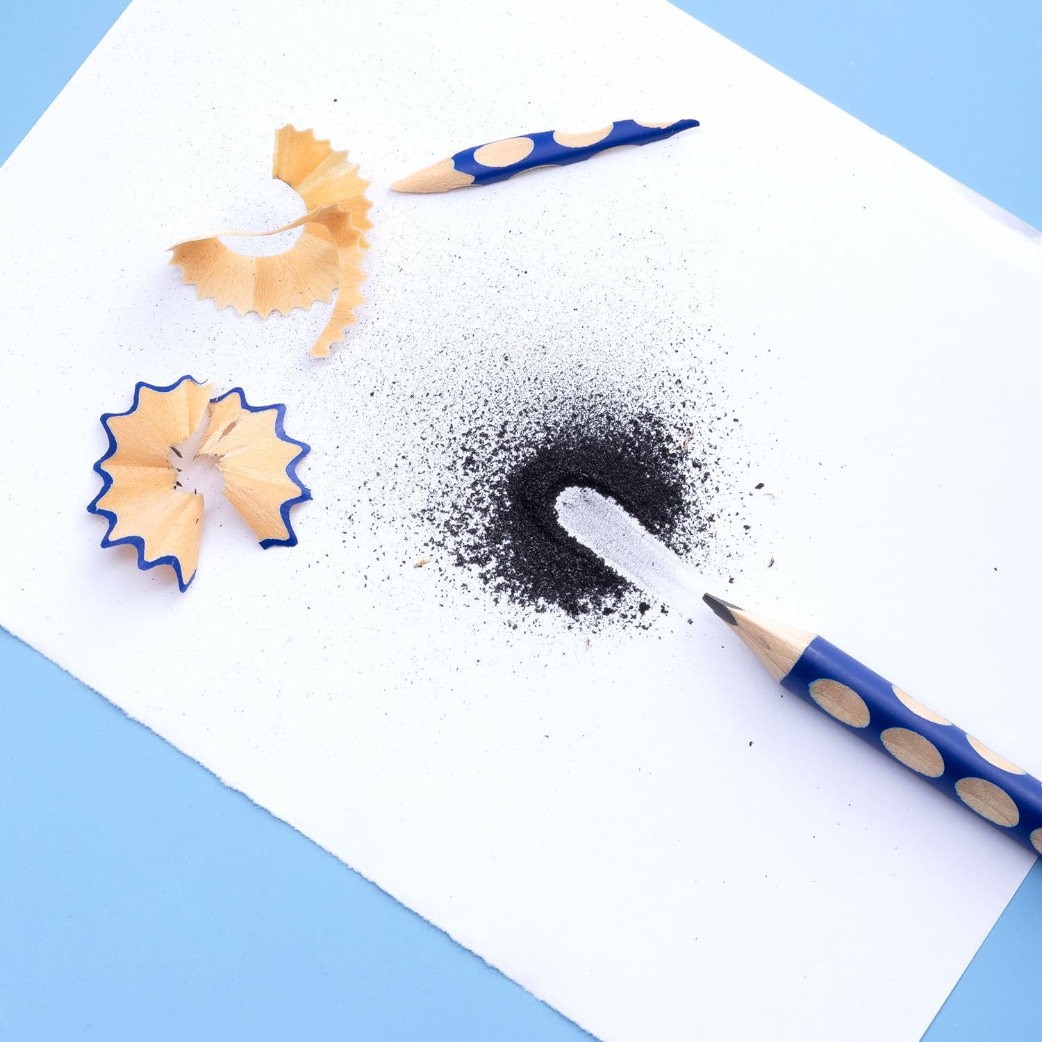 M&G Crayons HB pour enfants, lot de 12 crayons graphite en bois à prise triangulaire, crayons scolaires prétaillés pour écrire, dessiner et faire des croquis