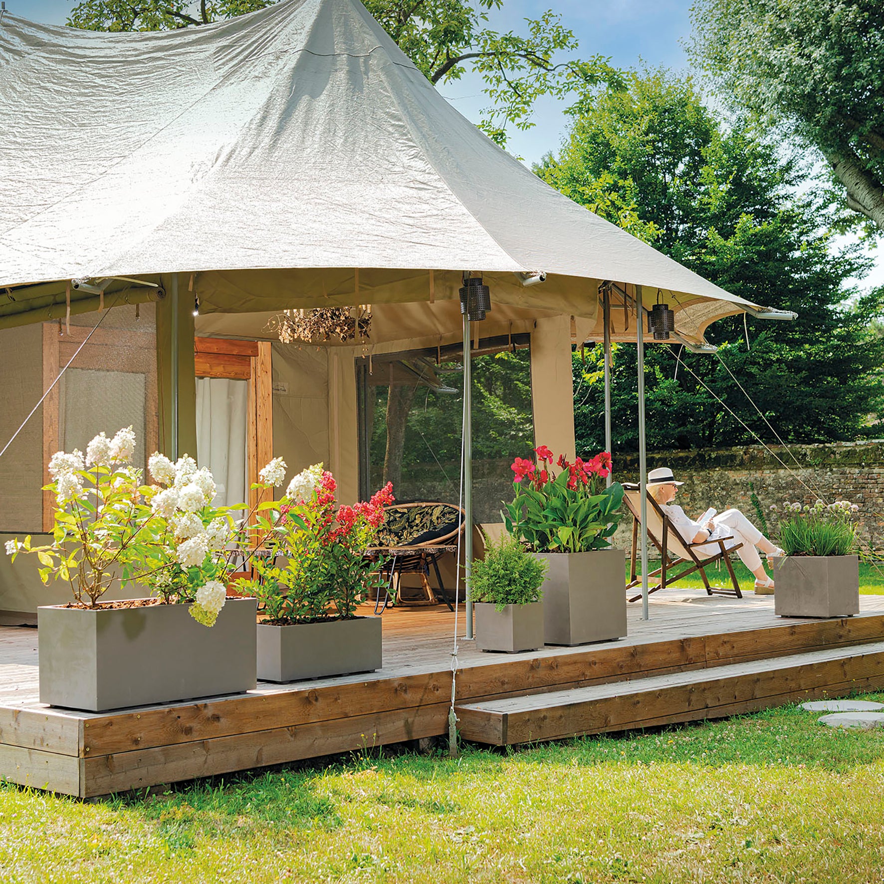 Deroma Millennium R Jardinière murale, Couleur grès, avec réserve d’eau et roulettes, 99 cm