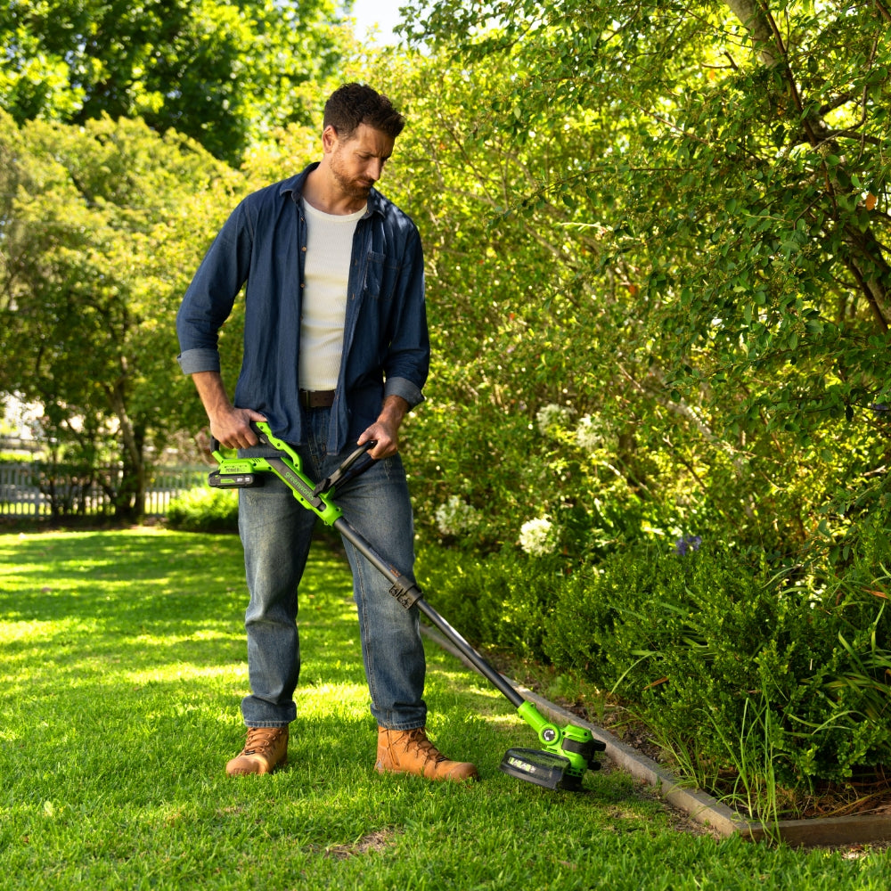greenworks Coupe-bordures sans balais 24 V Gen2 2 en 1 avec batterie pour petits et moyens jardins, Hauteur réglable, Largeur de coupe 30 cm
