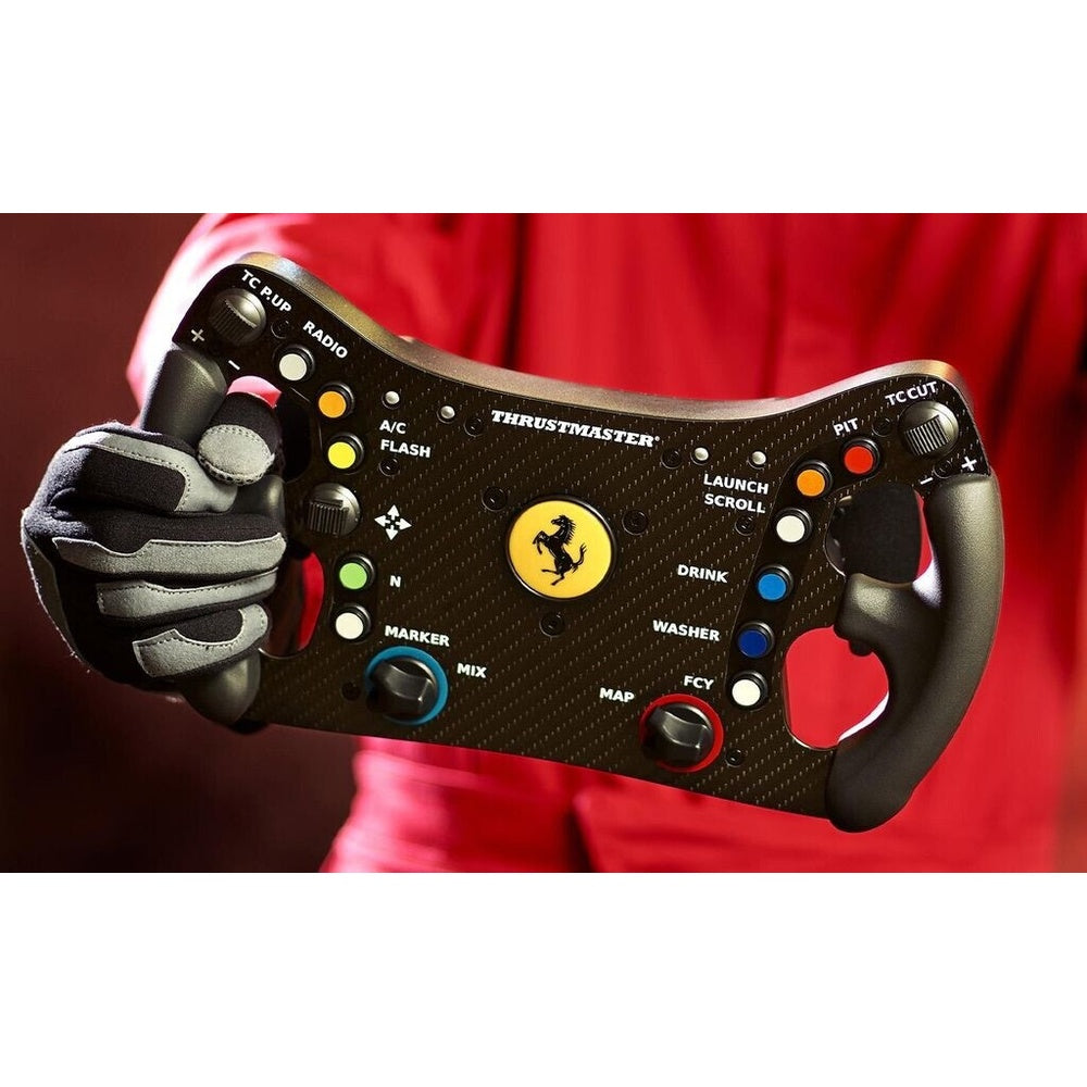 Thrustmaster Ferrari 488 GT3 Wheel Add-On - Échelle 1:1, Fibre de Carbone, Palettes Magnétiques en Métal, Compatible PC/PS/Xbox, Version de Vente