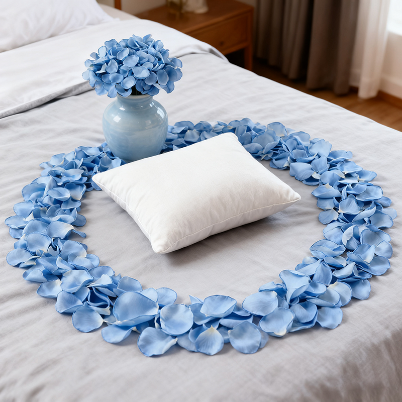 200 pièces 1,5 in / 3,8 cm pétales de fleurs artificielles pétales de fleurs de rose en soie pour la Saint-Valentin, pétales de fleurs à jeter lors d'un mariage, mariée, centres de table (bleu)