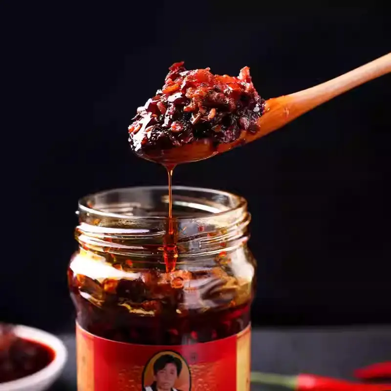 Lao Gan Ma Bœuf haché à l'huile de piment avec sauce aux haricots noirs 210g