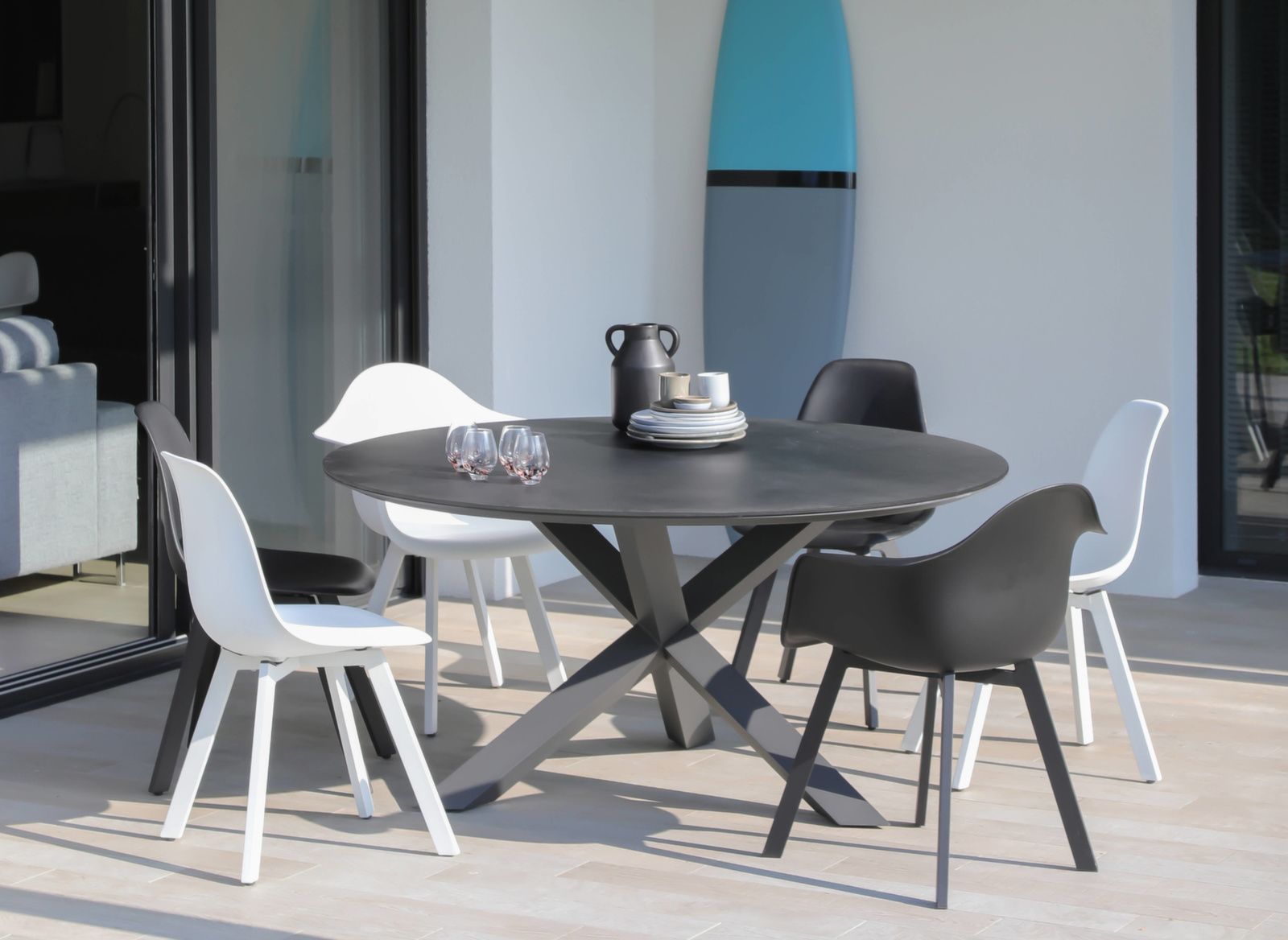 Proloisirs chaise coque jato noir