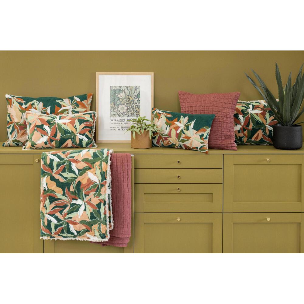 Housse de coussin brode alina petrole