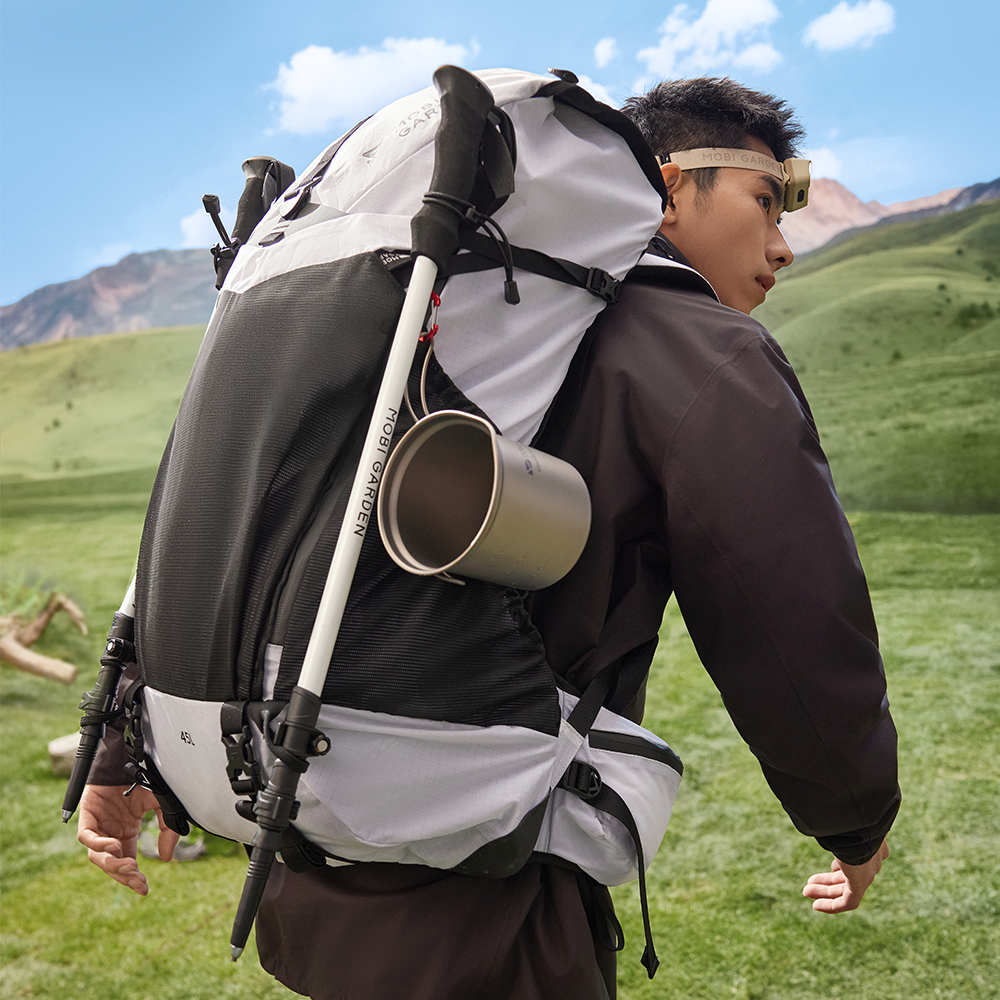 Mobi Garden, sac à dos Phantom Pro 3D Dyneema 45 L, sac à dos de randonnée ultraléger, sac de trekking à grande capacité, blanc, structure ultralégère et stable avec respirabilité améliorée
