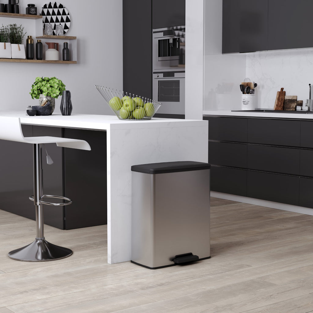 CURVER Poubelle à pédale DECOBIN Rectangle 65L Noir / Argent