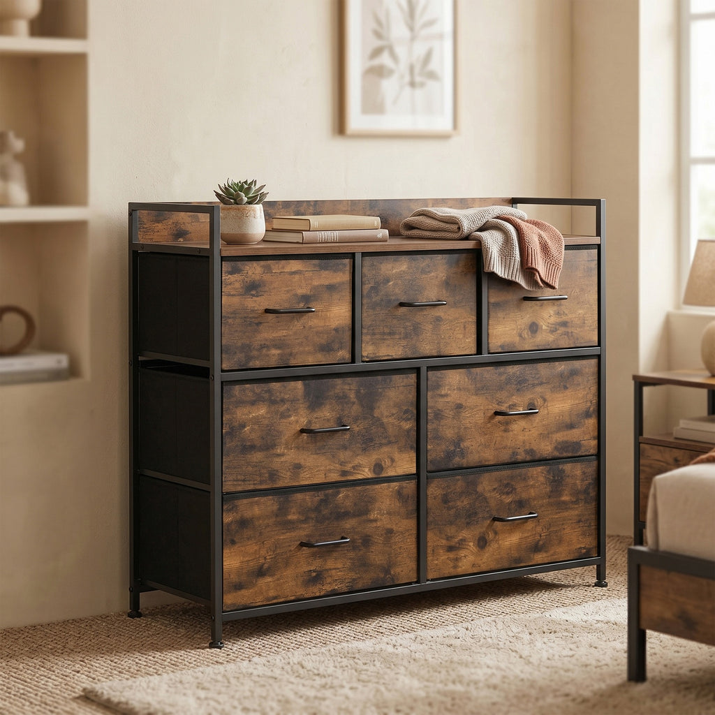 JOYFURNOS Commode à 7 tiroirs en tissu avec poignées –98x28.5x85cm Brun Rustique & Noir Encre, cadre métallique – grande armoire de chambre pour vêtements et linge de maison
