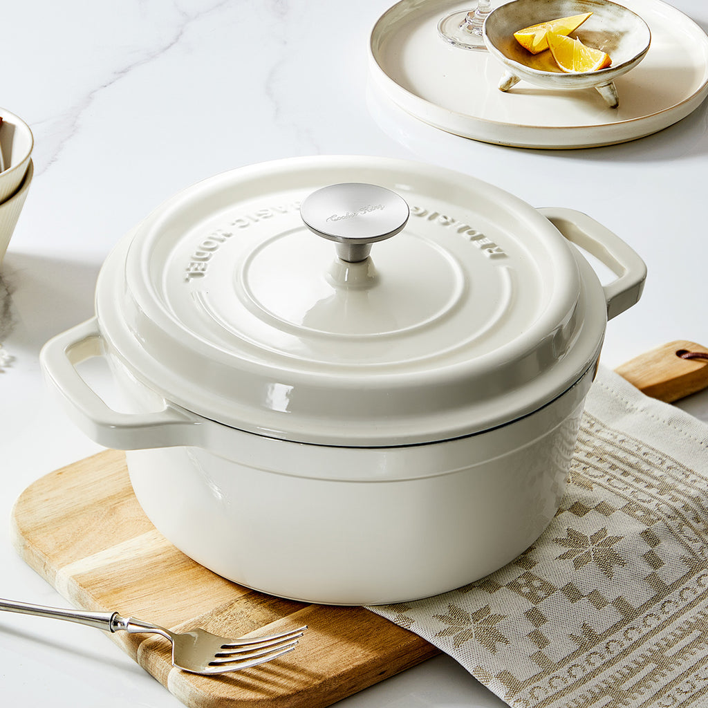 COOKER KING Chuanjia cocotte néerlandaise en fonte émaillée, robuste, chauffe uniforme, maintien de la chaleur longue, ustensile de cuisson, blanc amande, 24 cm