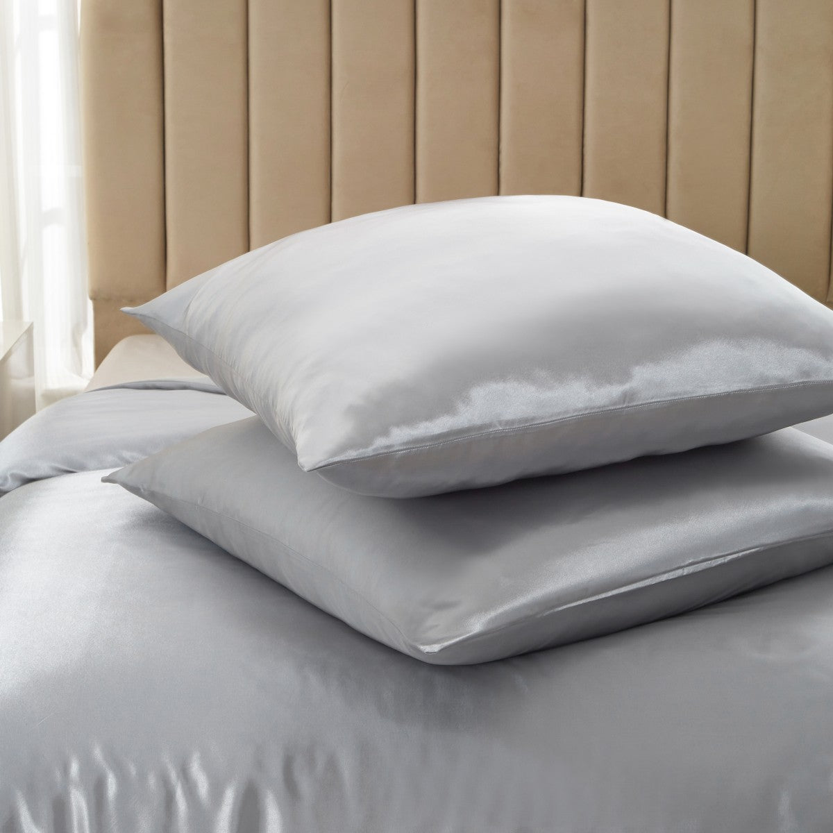 MEEALLHOME Parure de lit satinée gris - 1 housse 155 x 220 cm et 2 taies 80 x 80 cm