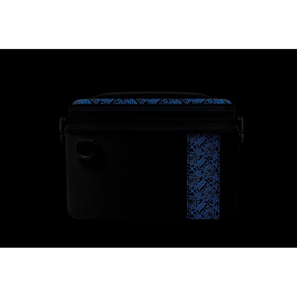 PDP Gaming Étui de transport 2-en-1 Pull-N-Go pour Nintendo Switch - Compartiments modulables - Bandoulière rembourrée - Licence officielle - Motif luminescent Sheikah Shoot Overnight - Noir et bleu