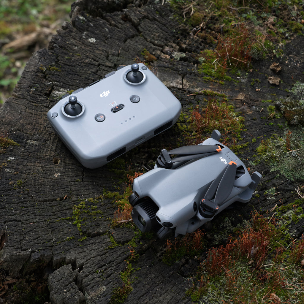 DJI Mini 5 Pro Drone 4K ultra-léger avec caméra, certifié C0, capteur CMOS 1 pouce, détection d'obstacles omnidirectionnelle, ActiveTrack 360°, rotation de la nacelle à 225°