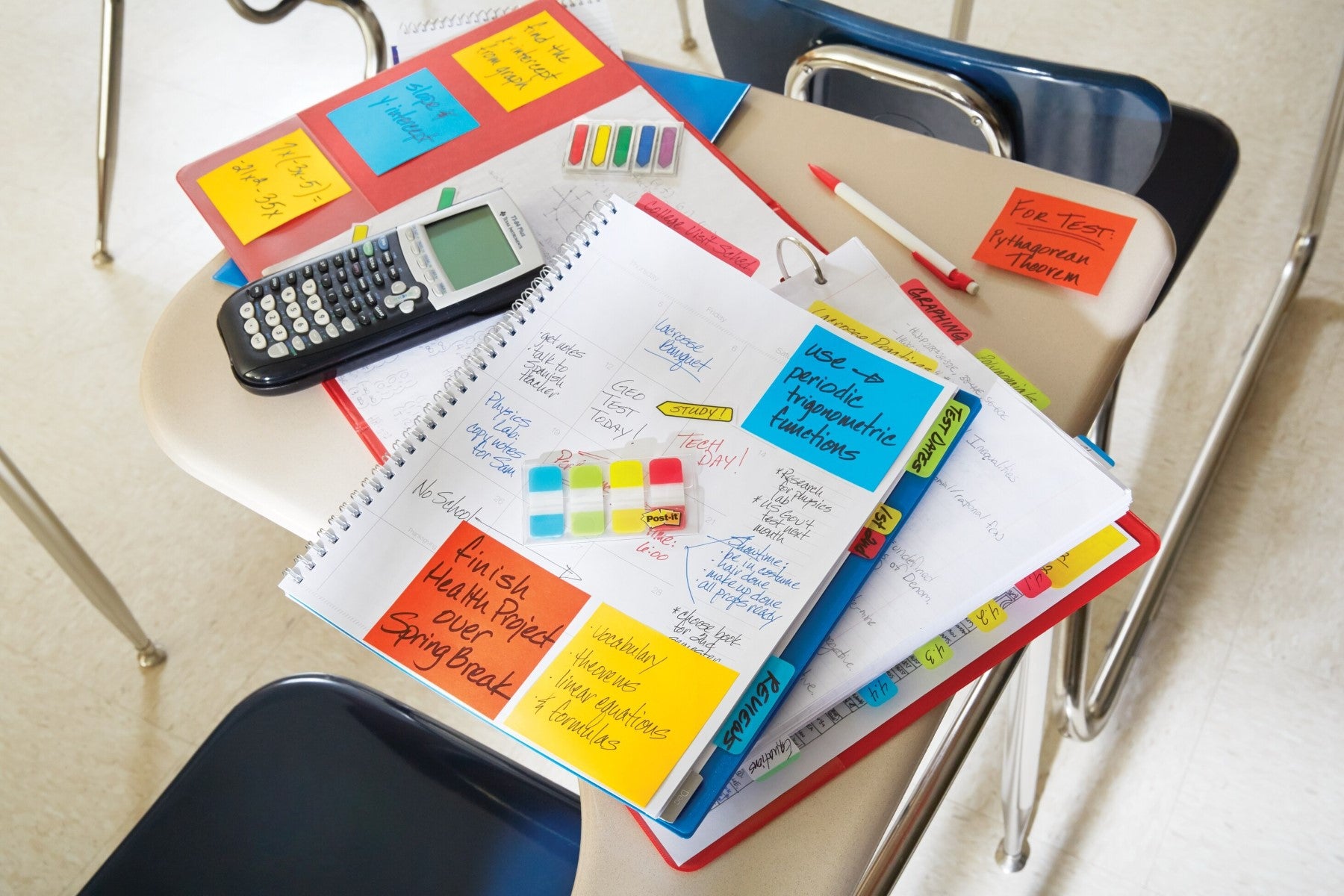Post It Onglets d’indexation résistants pour classeurs, Petit format, Jaune, Rouge, Bleu et Vert, 15,8 mm x 38,1 mm, 40 onglets/distributeur, 1 distributeur/boîte
