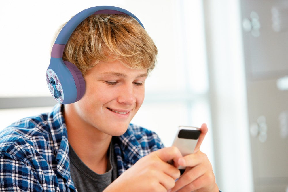 Lexibook Casque 2-en-1 Bluetooth® et Filaire confortable et pliable avec limitation de son design Stitch