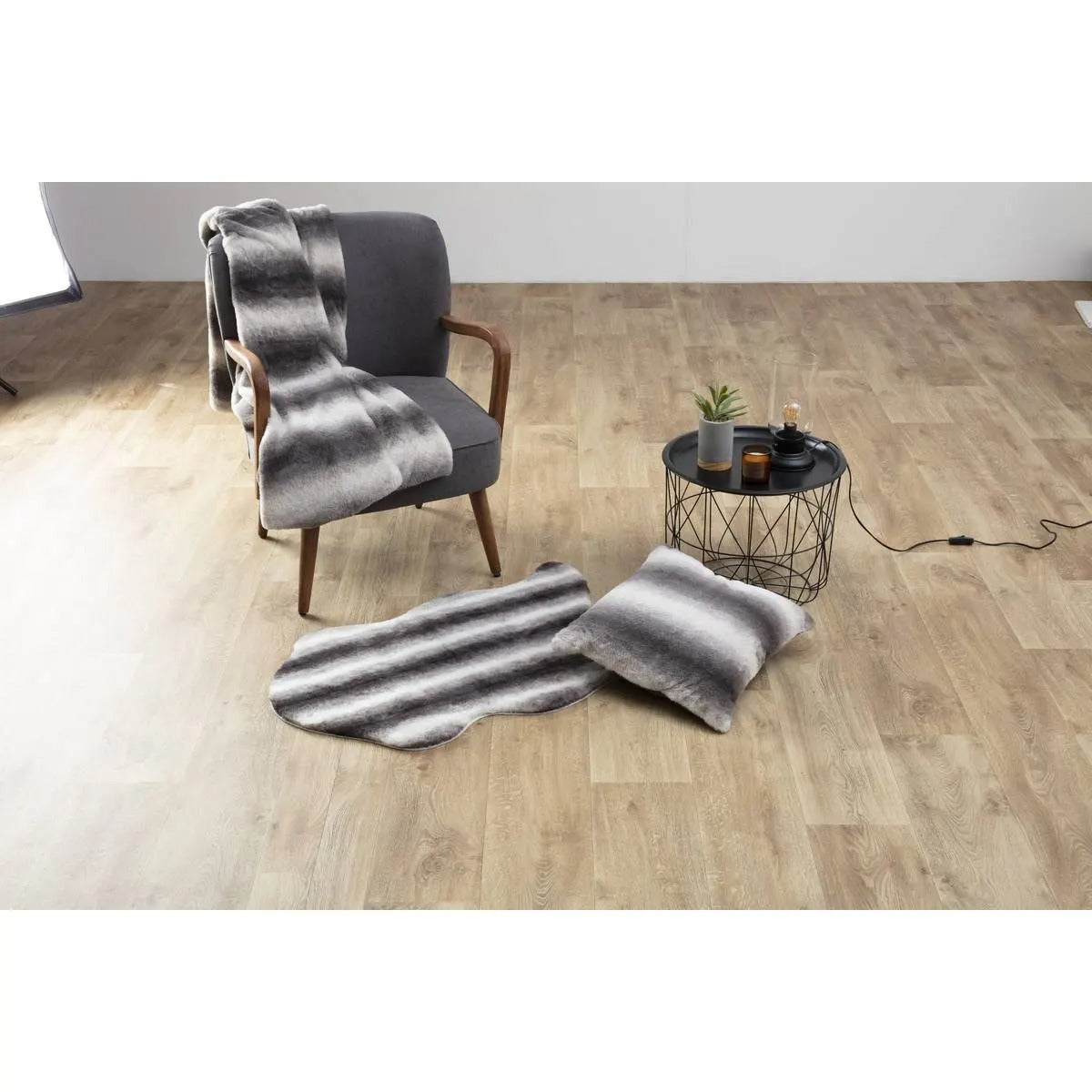 Atmosphera Grizzli Plaid en fausse fourrure gris - 120 x 160 cm