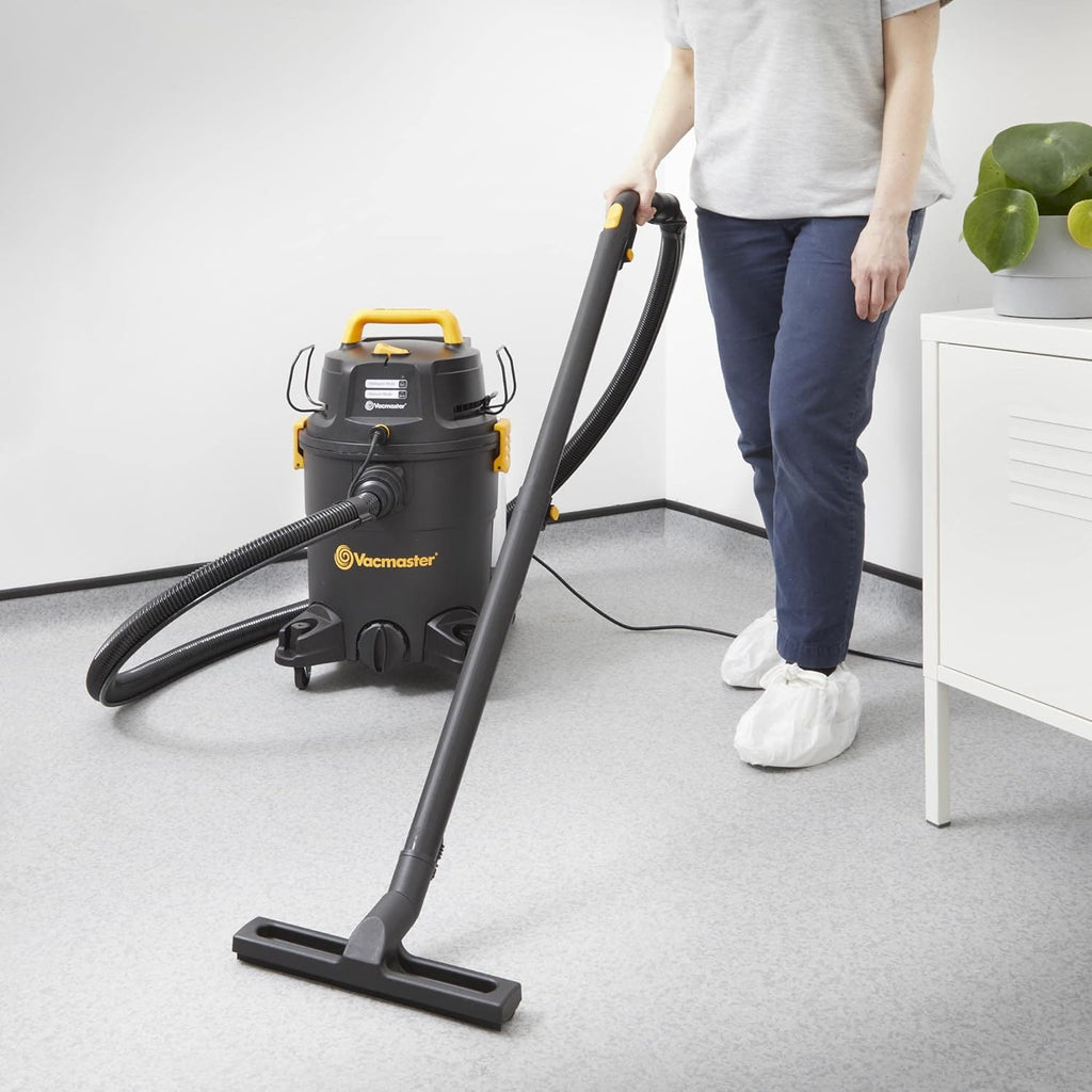 Vacmaster VK1323PFR Nettoyeur eau et poussière 1300 W, 23 L - 3-en-1 : aspire, lave et sèche tapis, canapés, tissus d’ameublement et intérieurs de voiture