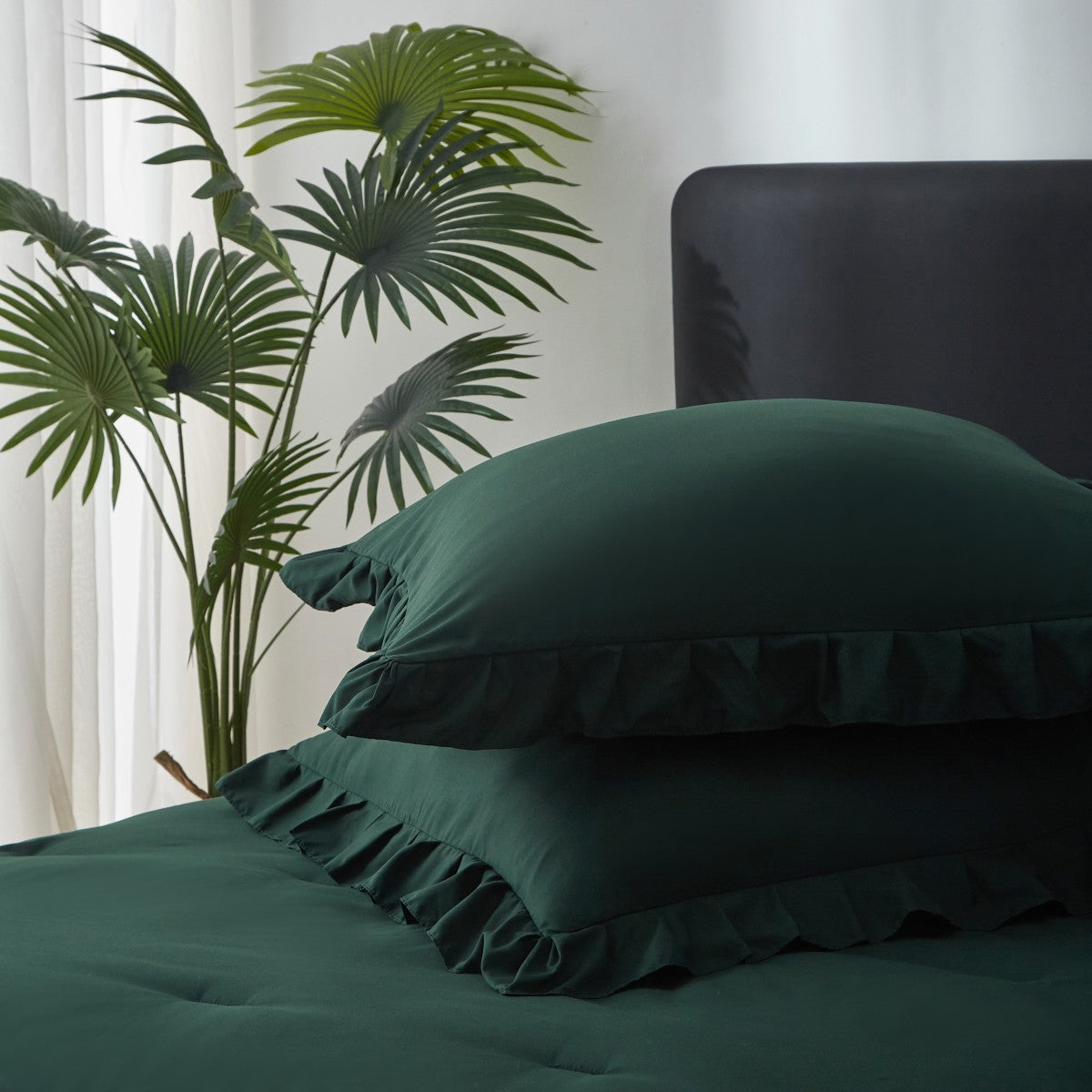 MEEALLHOME Parure de lit vintage à volants vert foncé - 1 housse 140 x 200 cm et 1 taie 65 x 65 cm