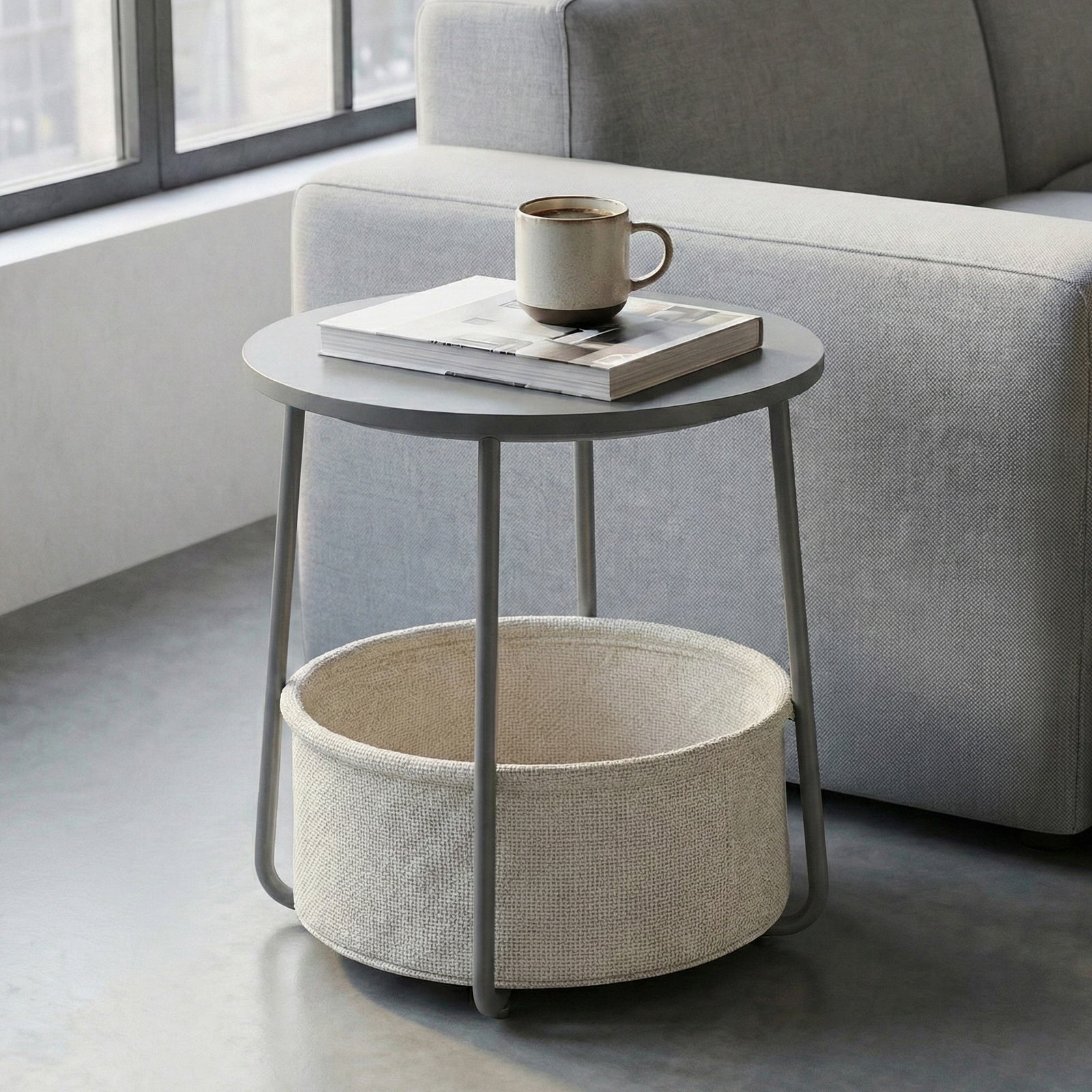 JOYFURNOS Table d'appoint, Bout de canapé rond avec panier en tissu, Pour salon et chambre, Table de chevet, Style moderne, Gris