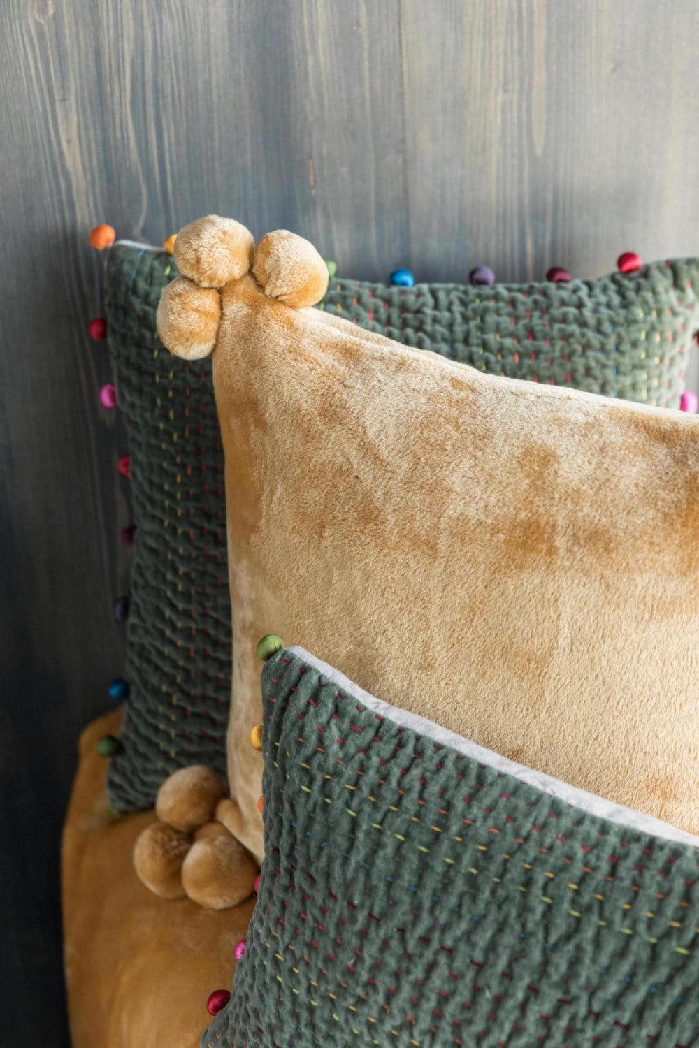 Vivaraise HOUSSE de COUSSIN TENDER POMPONS OCRE 45 x 45