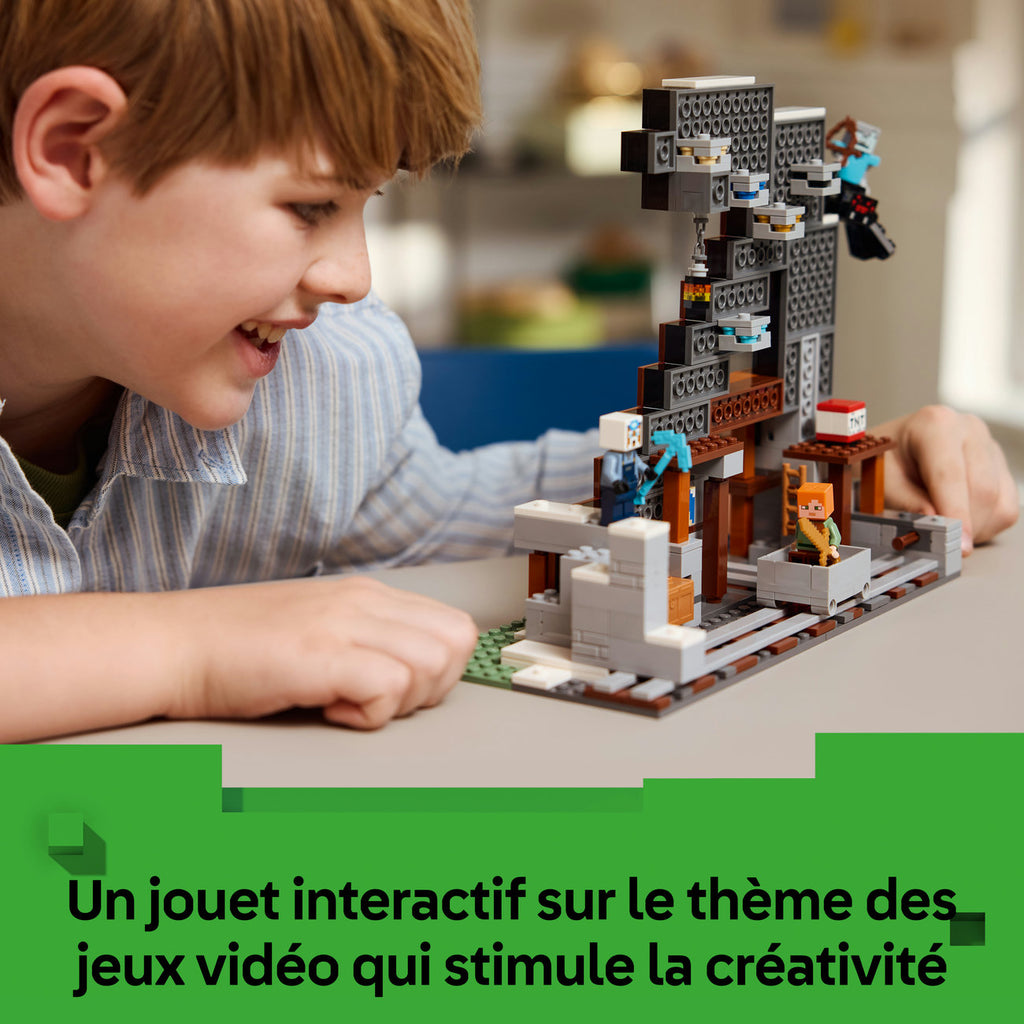 LEGO Minecraft La Mine de la Pioche 21277 Set de Construction avec Minifigurines Alex & Miner (530 Pièces)
