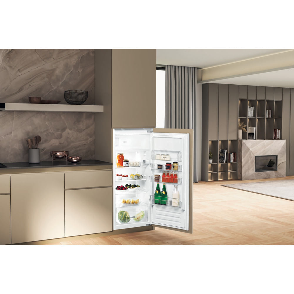 Whirlpool ARG 7342 frigo combine Intégré 189 L Blanc