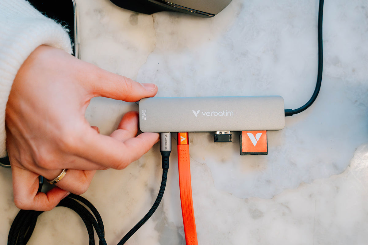 Verbatim Hub multiports USB-C Essentials, 7 ports HDMI 4K, USB-C PD, USB-A 3.2 Gen 1, Lecteurs SD/microSD