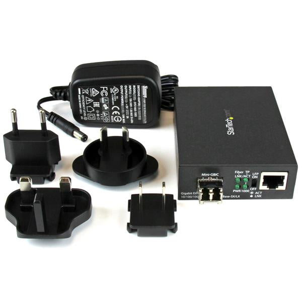 StarTech.com Convertisseur de Média Gigabit Ethernet Fibre Optique Compact 850nm MM LC 550m