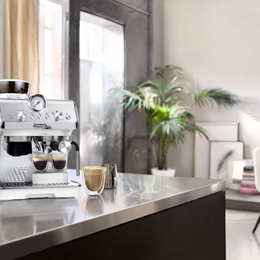 De’Longhi De’Longhi Dedica Arte EC9155.W Semi-automatique Machine à expresso 1,7 L
