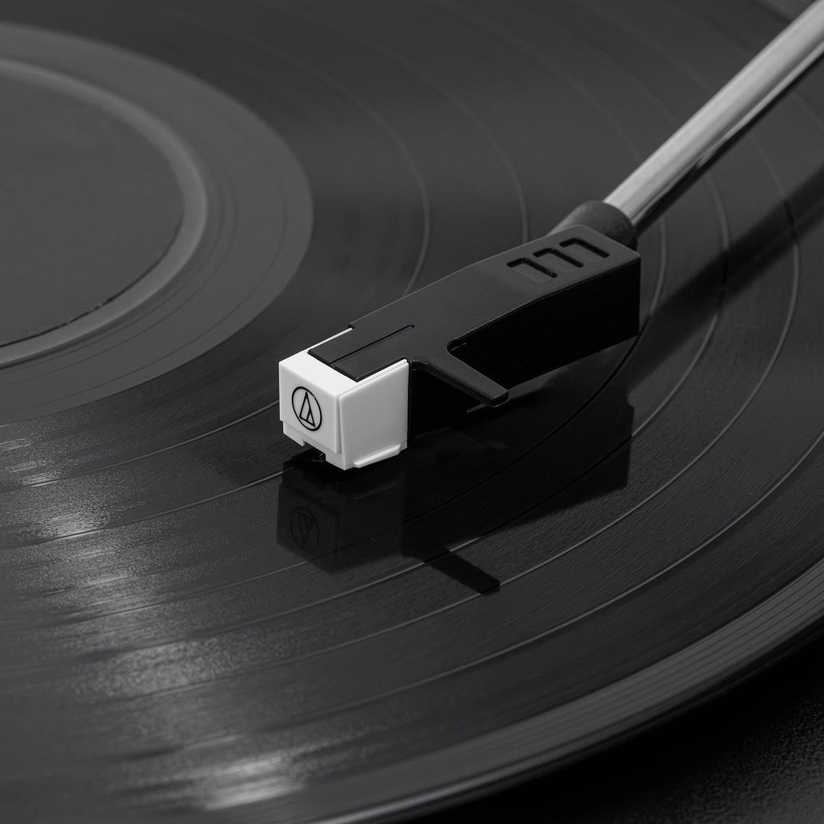 Victrola Platine Vinyle eastwood 2 noir - bluetooth in-out - at-3600a