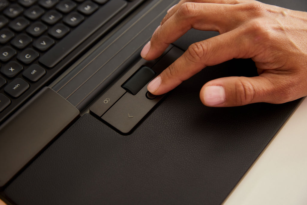 SliderMouse Pro Souris avec Repose-poignets Étendu en Cuir Végan Sans Fil