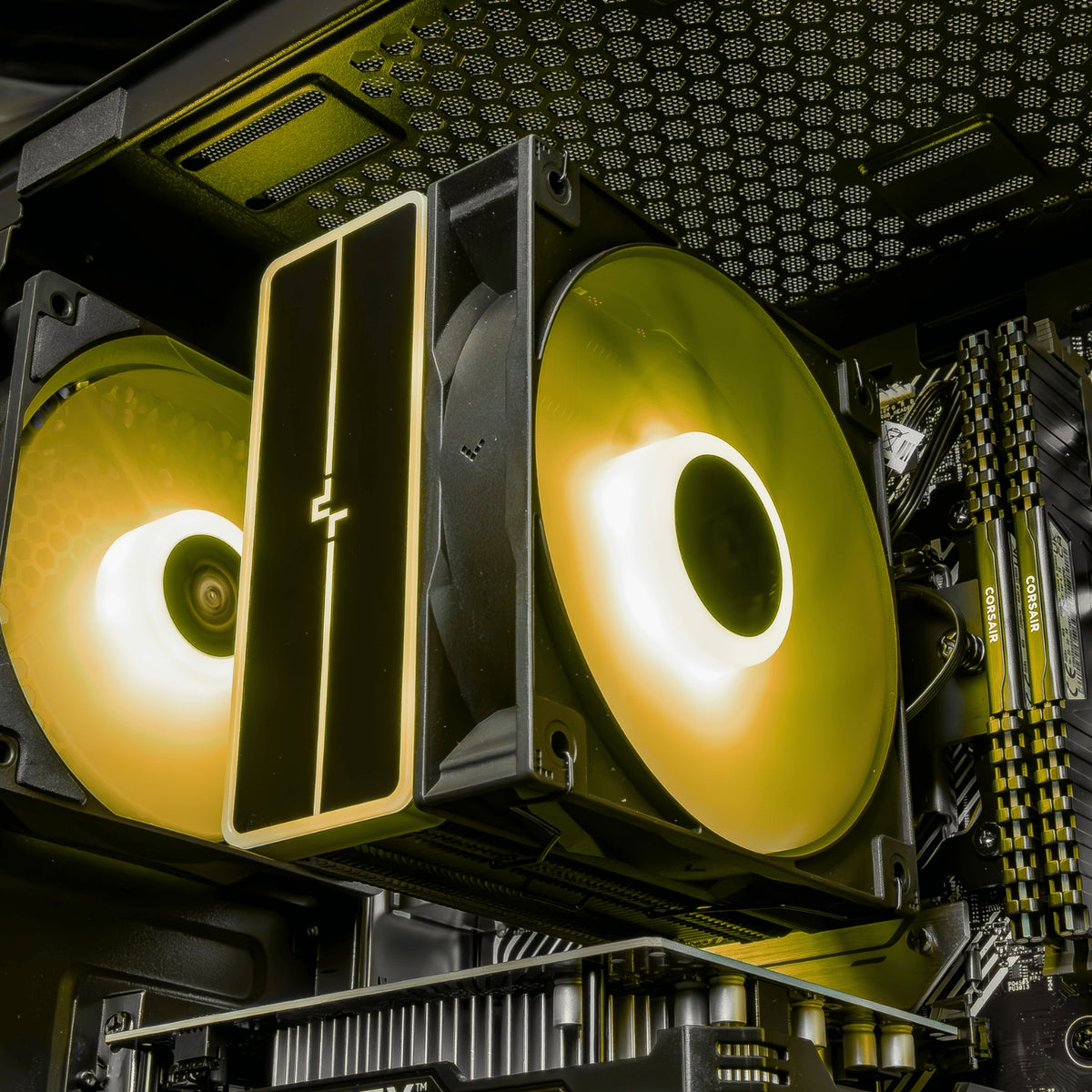 Flowup PC gamer Ryzen 5 5600 / GeForce RTX 5060 / RAM 16 Go / SSD 500 Go