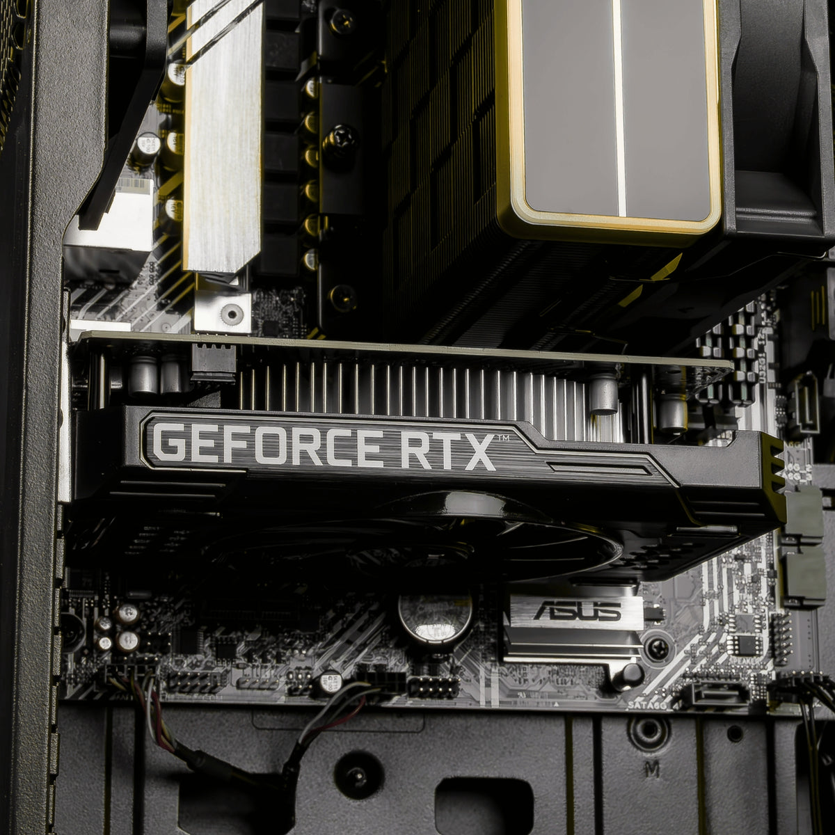 Flowup PC gamer Ryzen 5 5600 / GeForce RTX 5060 / RAM 16 Go / SSD 500 Go