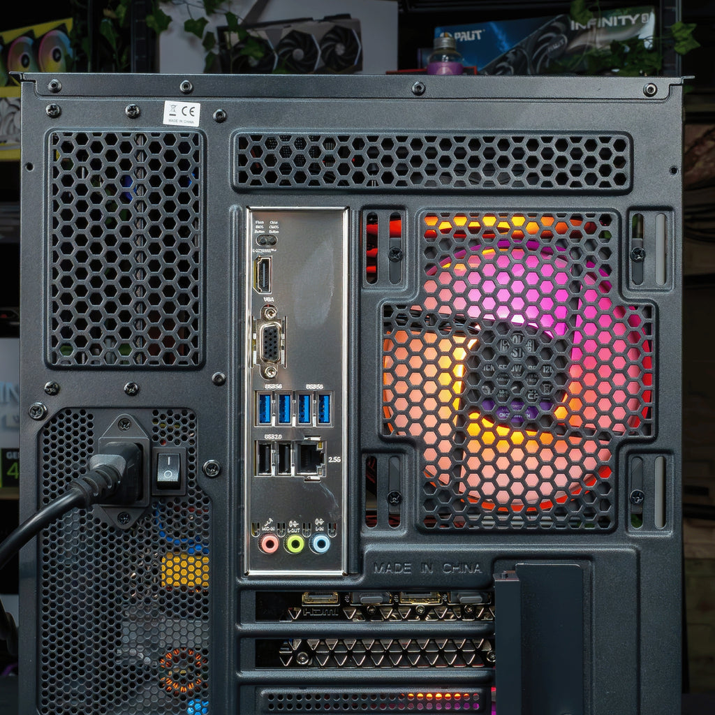 Flowup Unité centrale gamer Ryzen 5 7500F RTX 5070 DDR5 16 Go / SSD 1 To