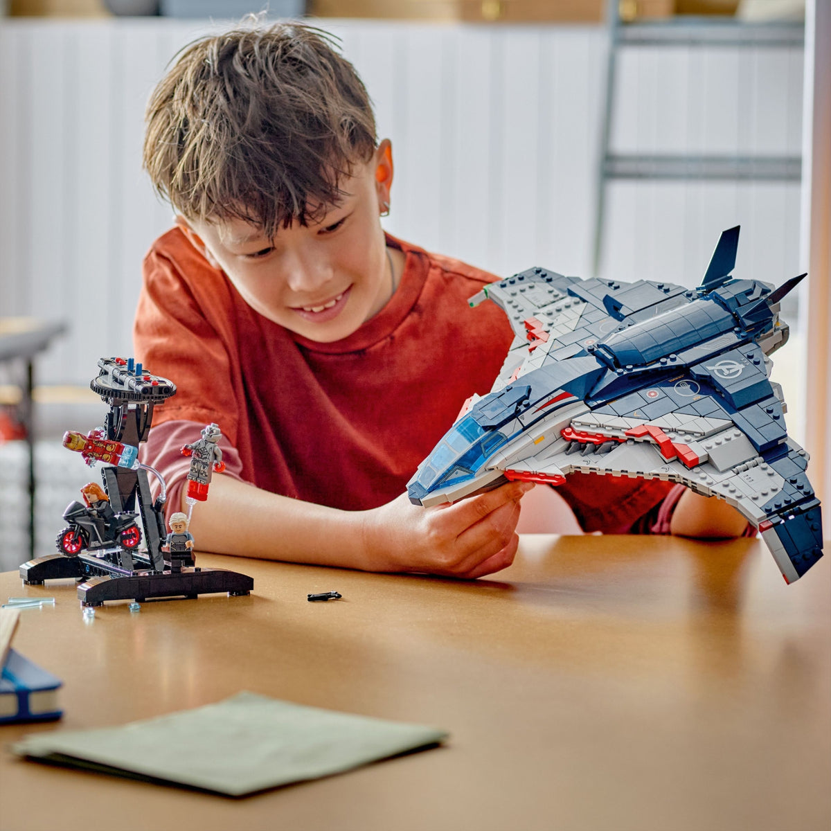 LEGO Marvel Le Quinjet d’Avengers : L'Ère d'Ultron 76325