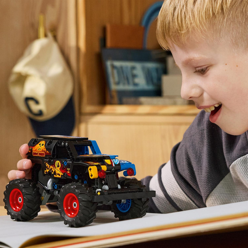 LEGO Technic Monster Jam Grave Digger Feu et Glace 42219