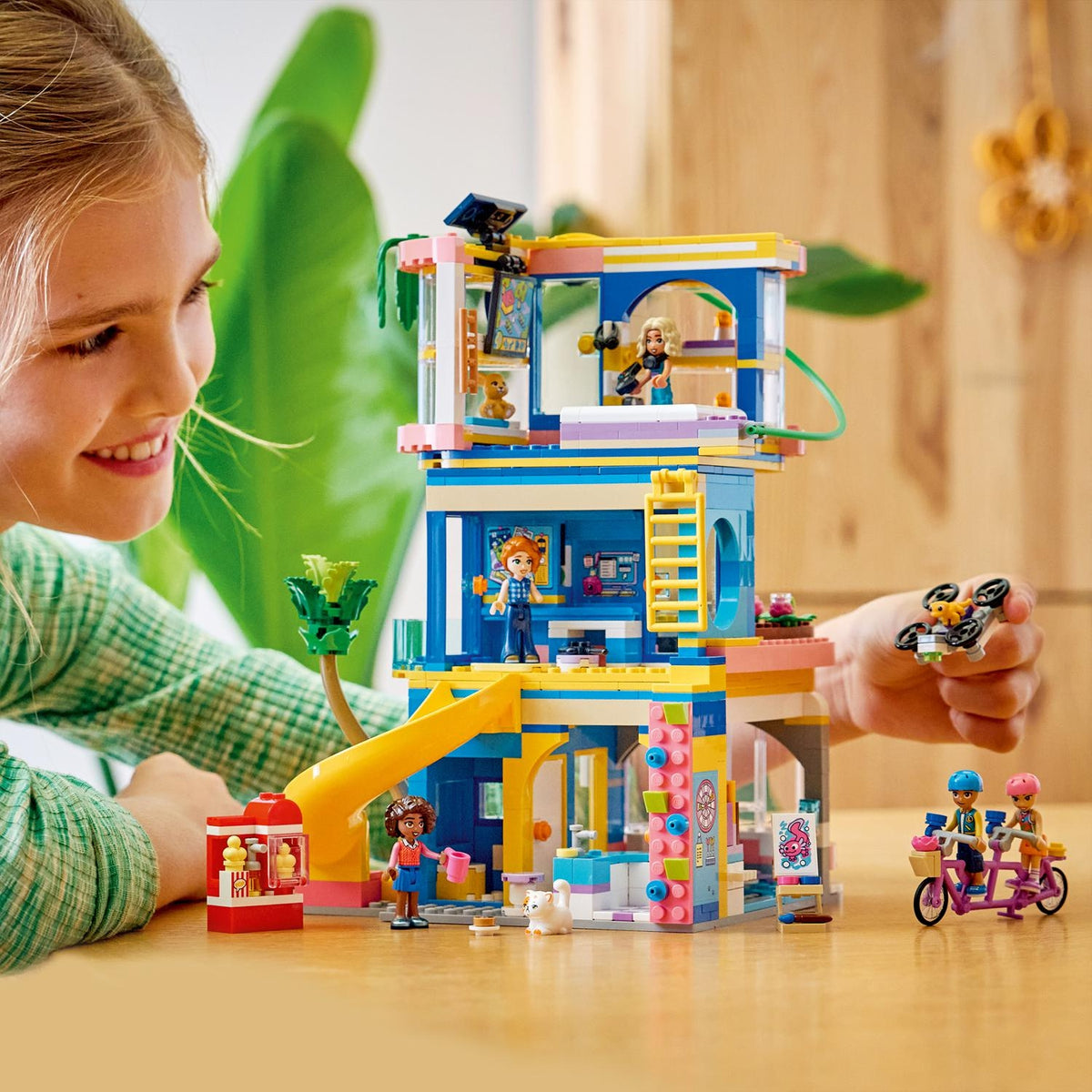 LEGO Friends le Club-House de Heartlake City 42689
