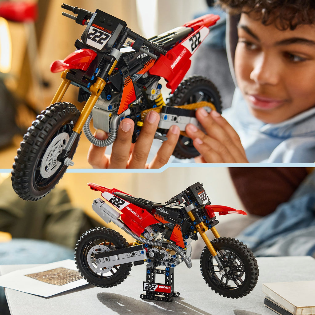 LEGO Technic La moto Ducati Desmo 450 MX Factory 42238